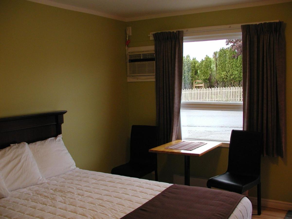 Almo Court Motel Cranbrook Zimmer foto